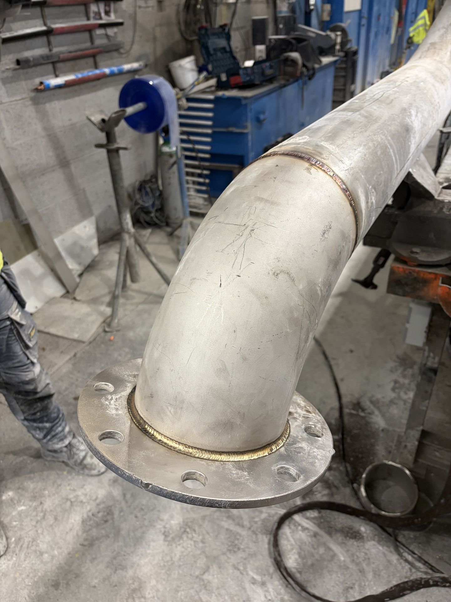 Soudure orbitale TIG sur tuyauterie inox 316L réalisée par HB Weld